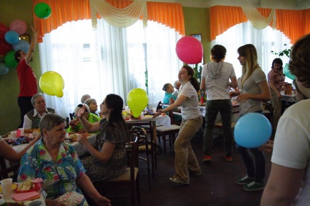 2010-05-09_Ramenskoe_Balloons