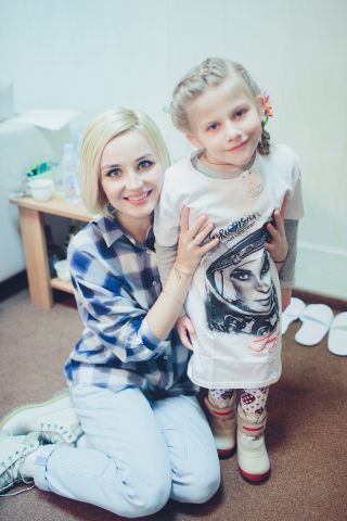 Полина Гагарина и Настя