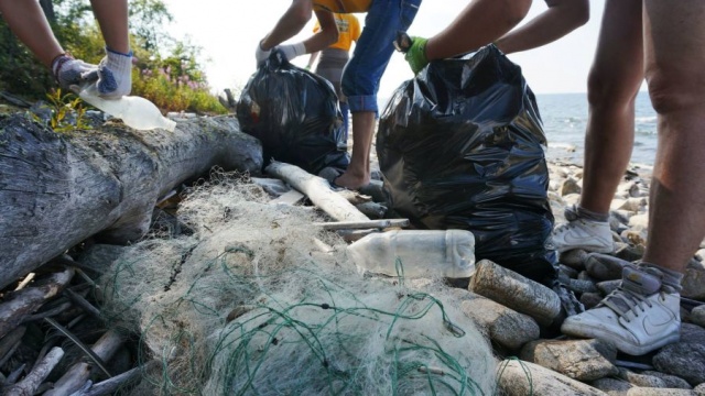 Байкальская береговая служба_уборка мусора