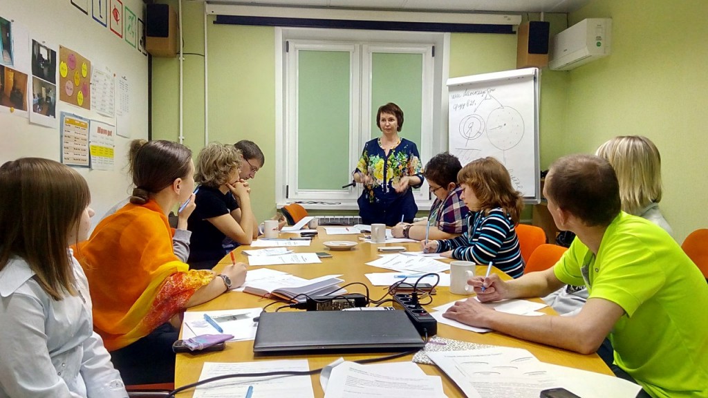 клуб ищущих работу. специалист центра занятости. центр занятости ужур. общественные работы от центра занятости картинки для сайта. клуба ищущих работу.