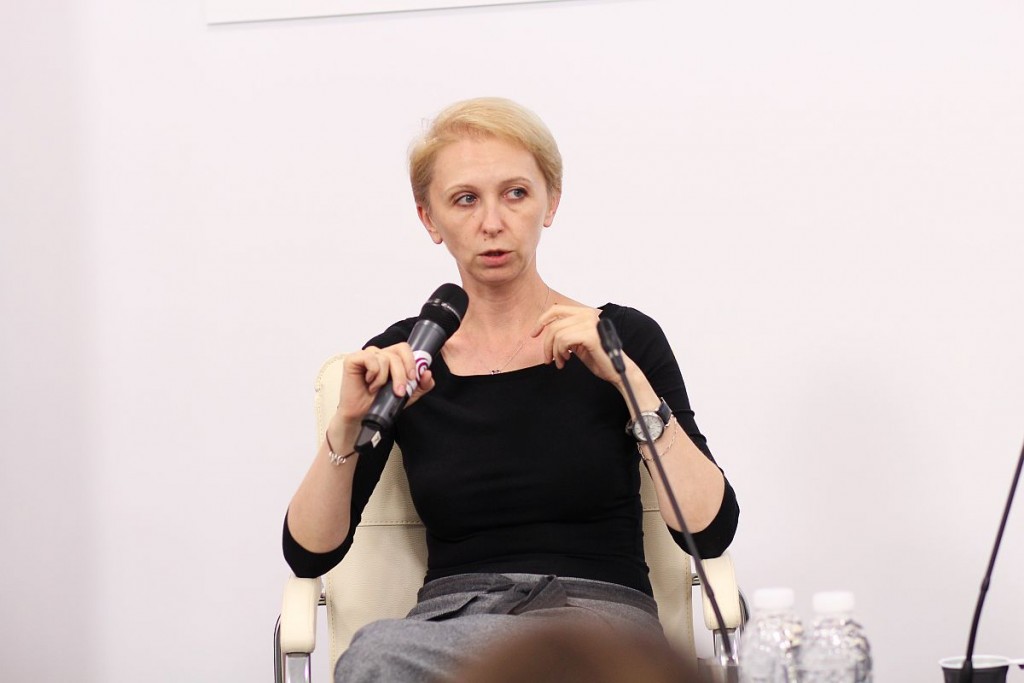 Марина Изварина