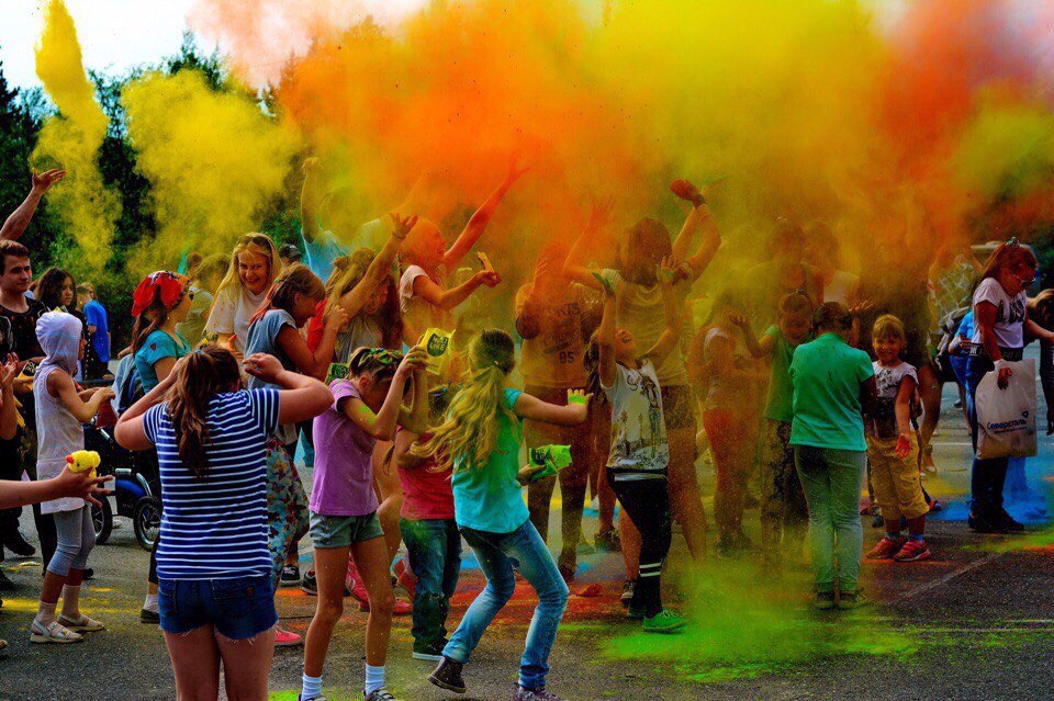 Оленегорск благотворительный фестиваль красок Холи