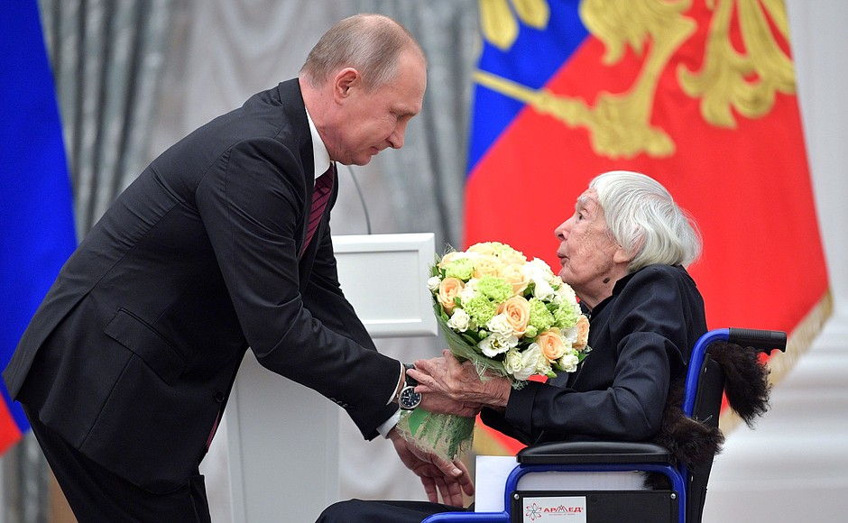 Людмила Алексеева Владимир Путин