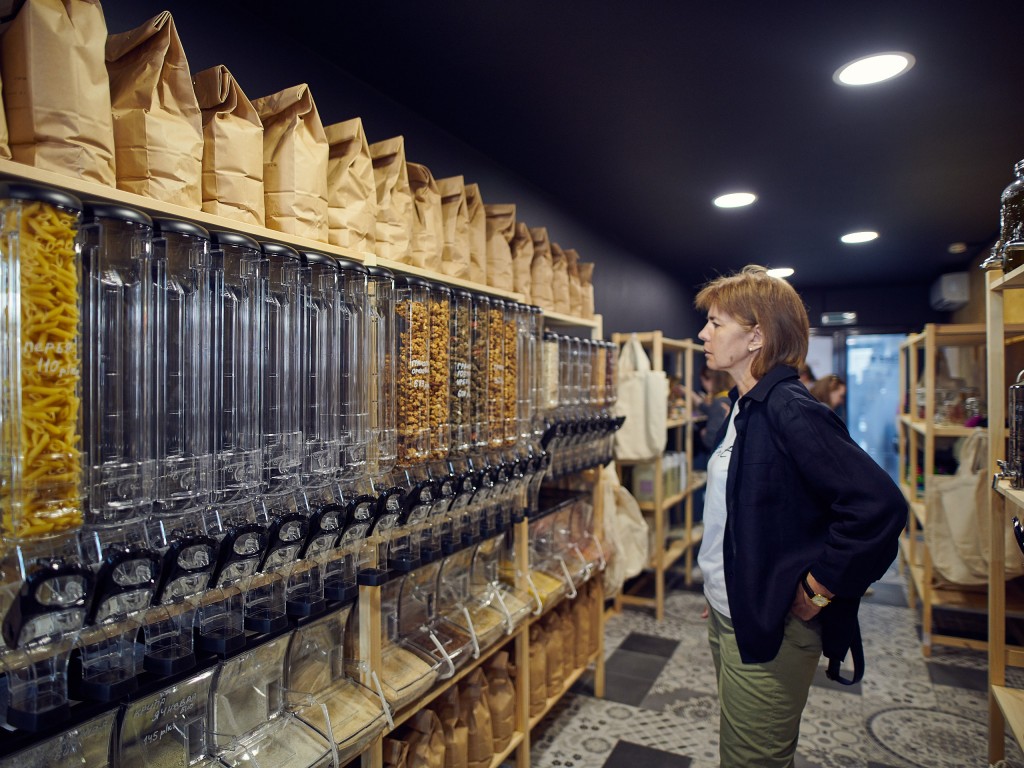 Магазин без. Zero waste shop Москва. Zero waste упаковка. Магазин без упаковки b12 Zero waste. Магазины без упаковки в Европе.