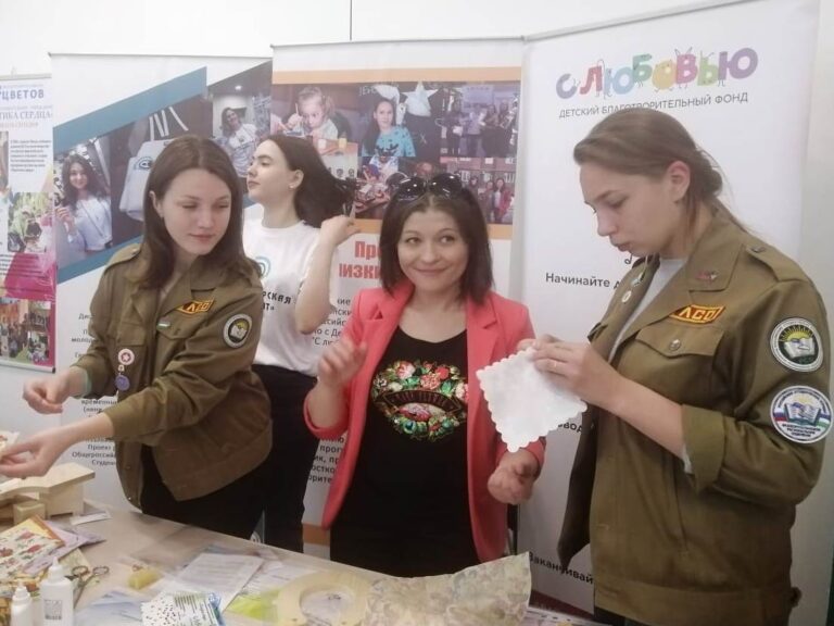 Объявление о наборе волонтеров. Отряды набирающие добровольцев. Гуманитарная миссия. Набор в волонтерский отряд. Отряды набирающие добровольцев.