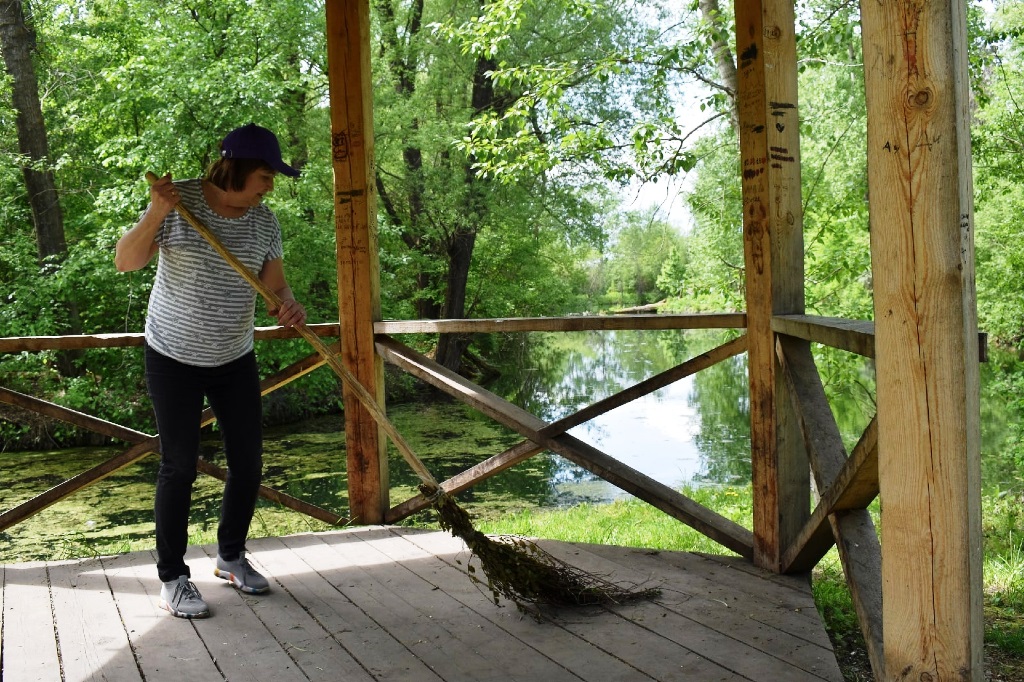 В Ульяновской области волонтеры восстанавливают старинный «Языковский парк»