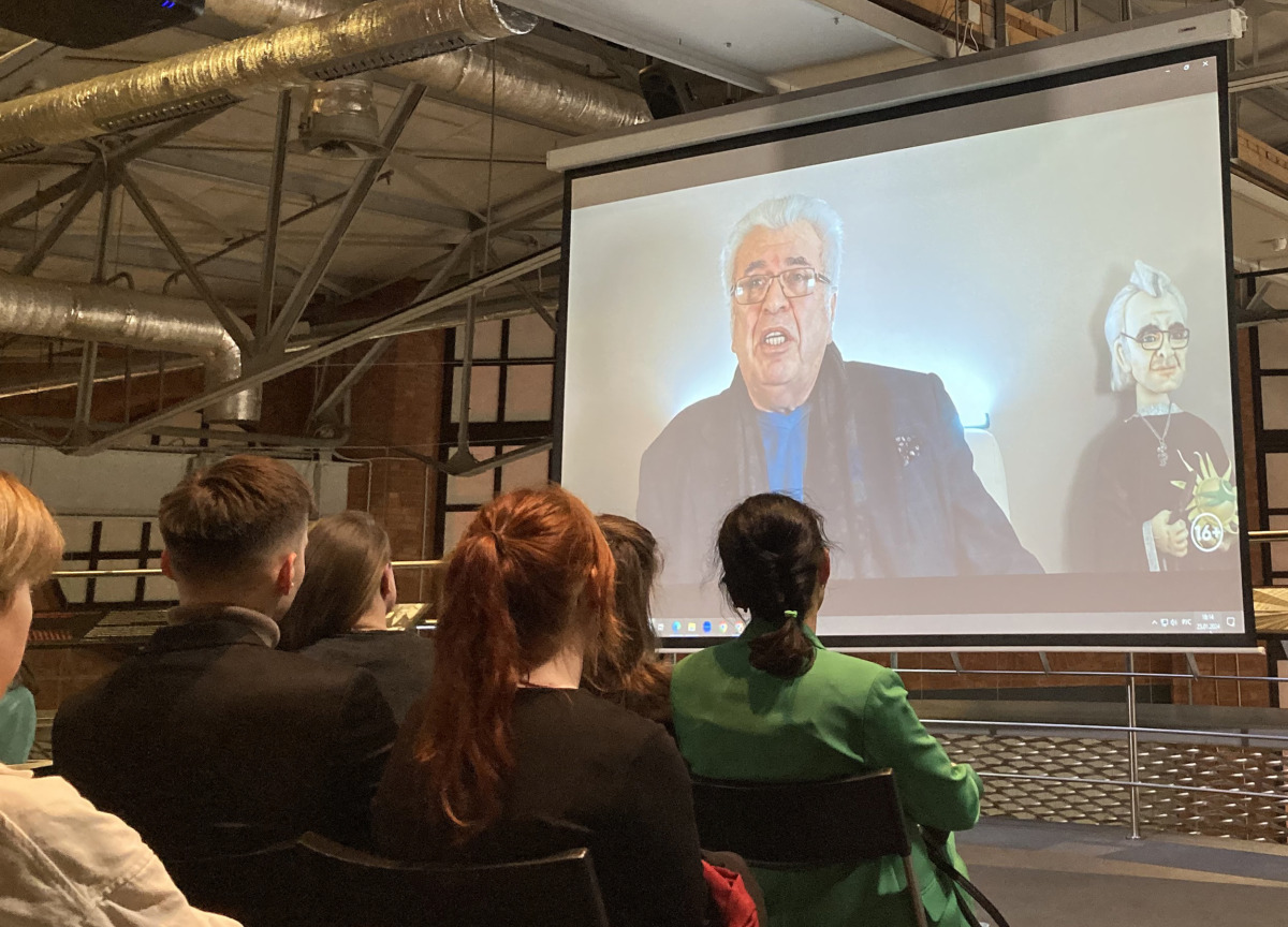 Lesson alexander. Lesson alexander. Дедушка и внуки. Lesson alexander. Школа глазами школьников полина.